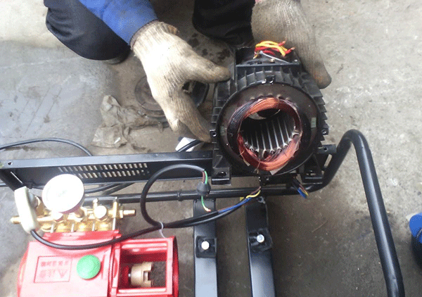 為何萬用表不能測量三相電機而用搖表——西安泰富西瑪電機（西安西瑪電機集團(tuán)股份有限公司）官方網(wǎng)站