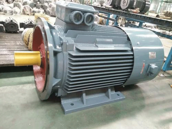 什么原因?qū)е挛靼参鳜斪冾l電機(jī)頻率降低？